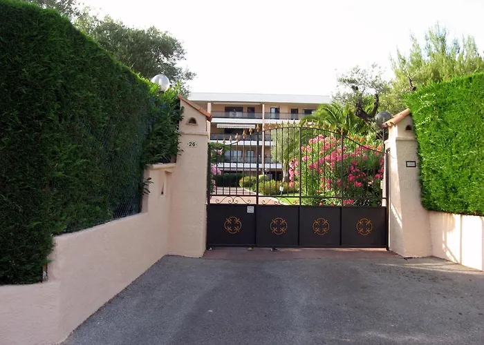 3 Pieces, Refait A Neuf, Standing, Piscine, A Pieds Lägenhet *