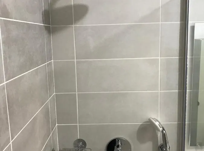 3 Pieces, Refait A Neuf, Standing, Piscine, A Pieds *