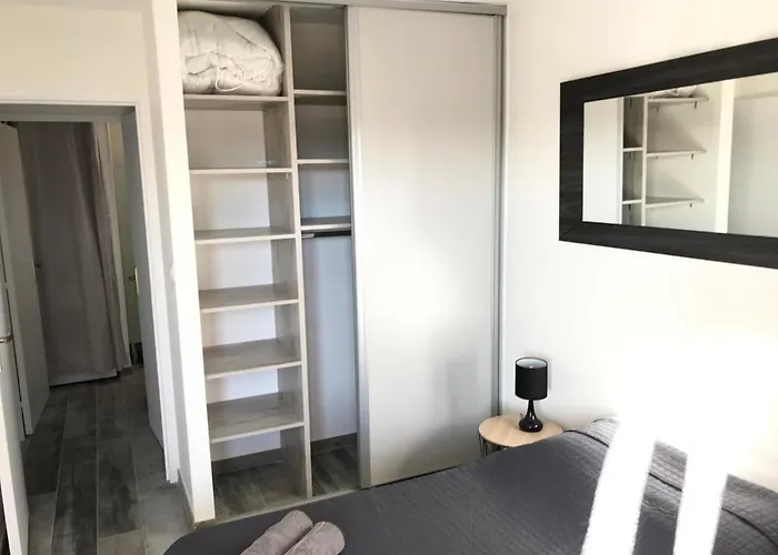 Lägenhet 3 Pieces, Refait A Neuf, Standing, Piscine, A Pieds *