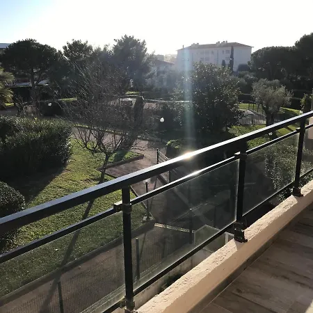 Apartman 3 Pieces, Refait A Neuf, Standing, Piscine, A Pieds *