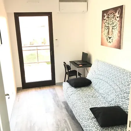 3 Pieces, Refait A Neuf, Standing, Piscine, A Pieds أنتيب