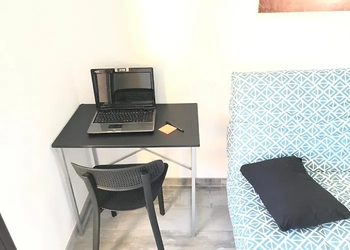 3 Pieces, Refait A Neuf, Standing, Piscine, A Pieds *