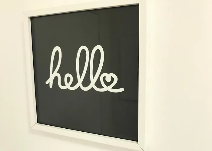 3 Pieces, Refait A Neuf, Standing, Piscine, A Pieds Daire