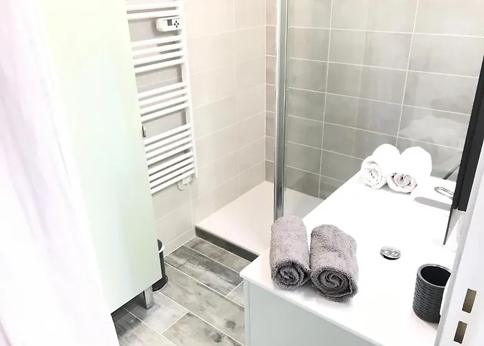 Daire 3 Pieces, Refait A Neuf, Standing, Piscine, A Pieds Antibes