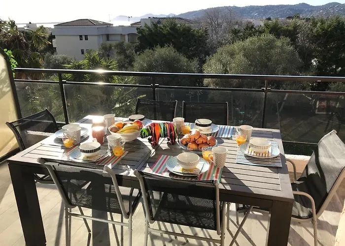 3 Pieces, Refait A Neuf, Standing, Piscine, A Pieds Daire Antibes